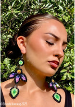 Load image into Gallery viewer, Coneflower Earrings Purple
